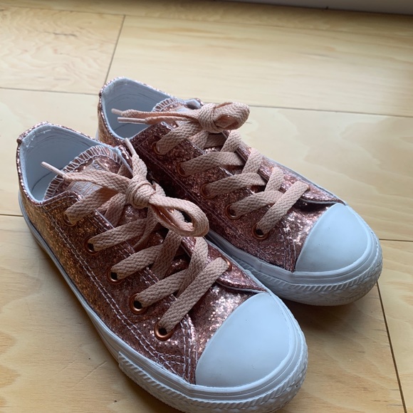 Converse Chuck Taylor All Star Lo Glitter Sneaker - Picture 2 of 3
